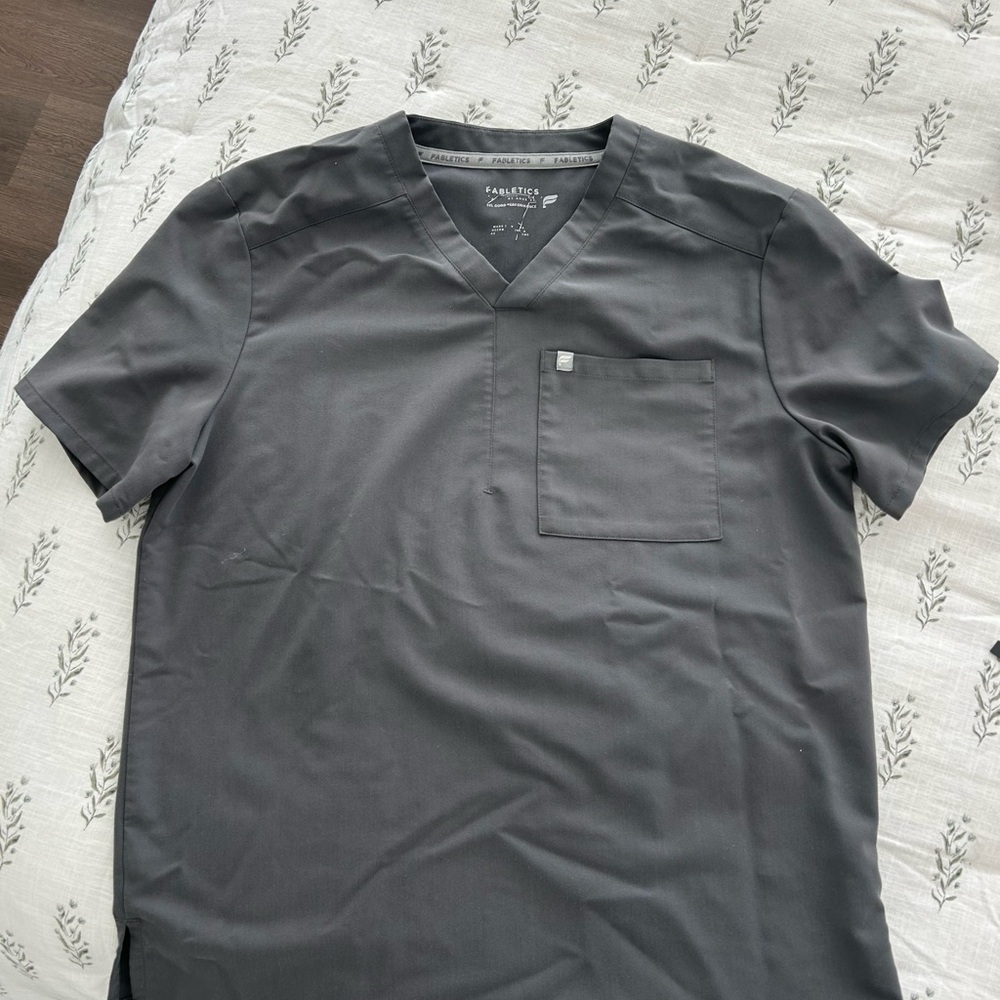 Fabletics Gray Short Sleeve Tee